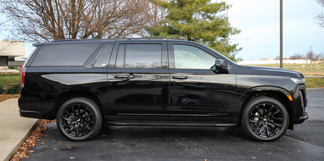 Cadillac Escalade exterior